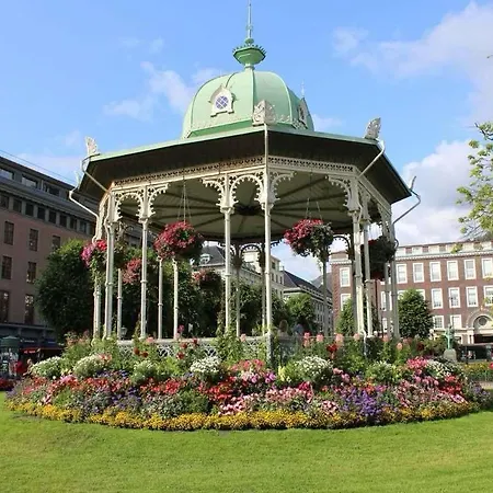 Moderne Midt I Bykjernen 1 Bergen