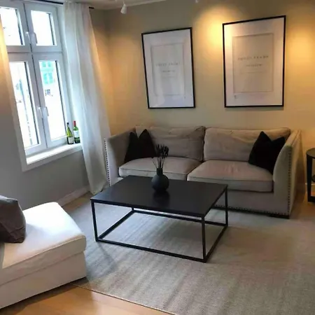 Lägenhet Moderne Midt I Bykjernen 1