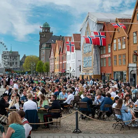 Lägenhet Moderne Midt I Bykjernen 1 *